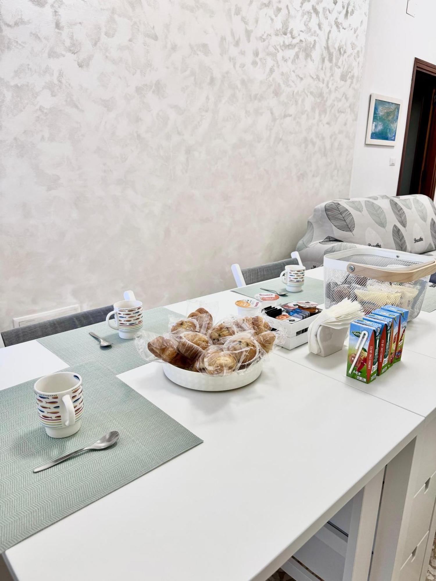 Aliste Apartment Brindisi Eksteriør billede