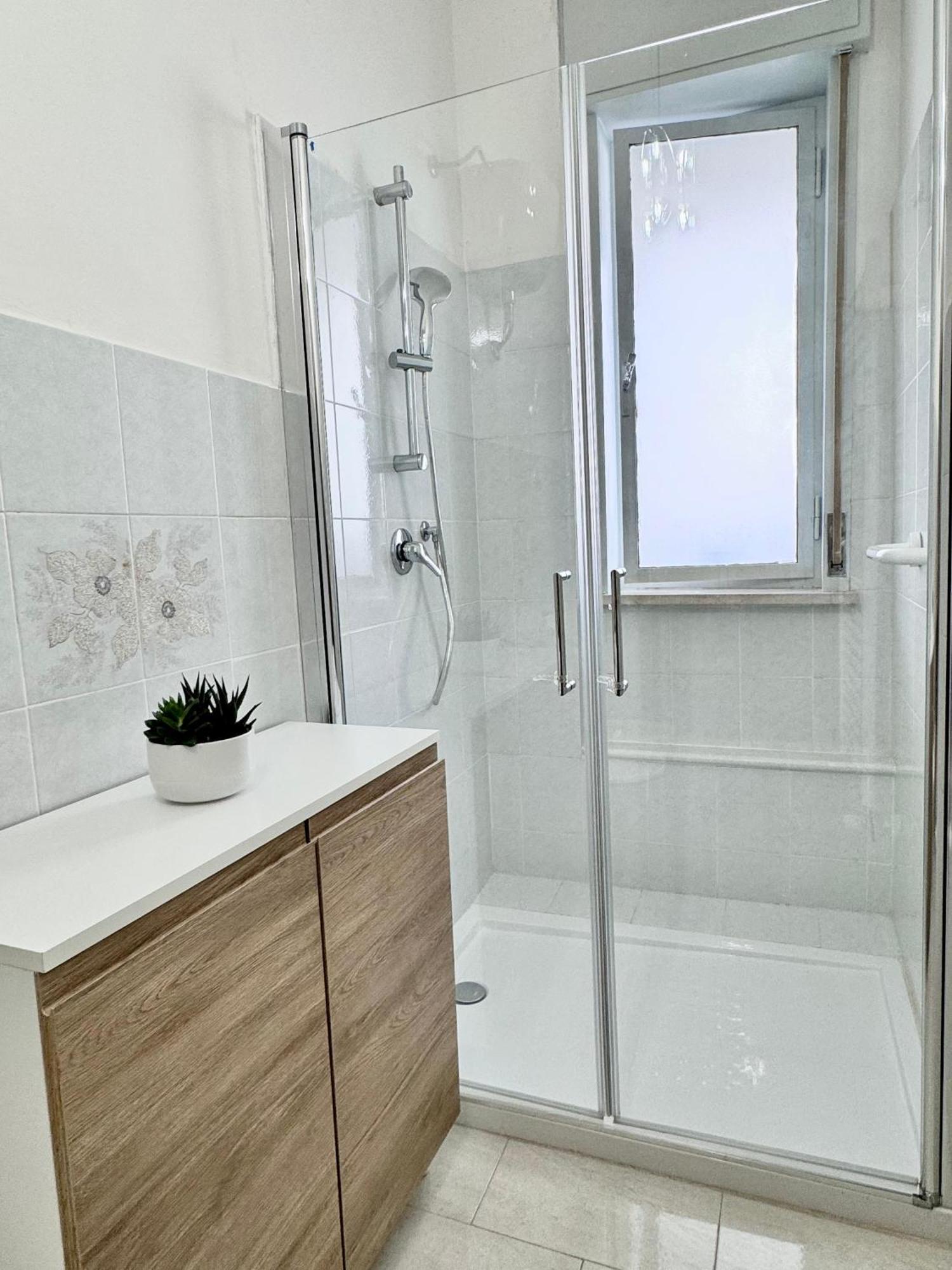 Aliste Apartment Brindisi Eksteriør billede