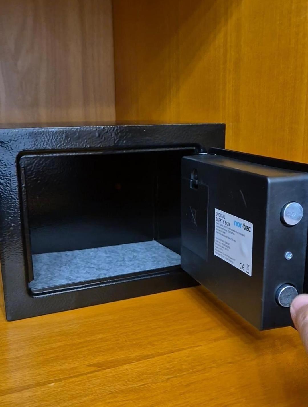 Aliste Apartment Brindisi Eksteriør billede