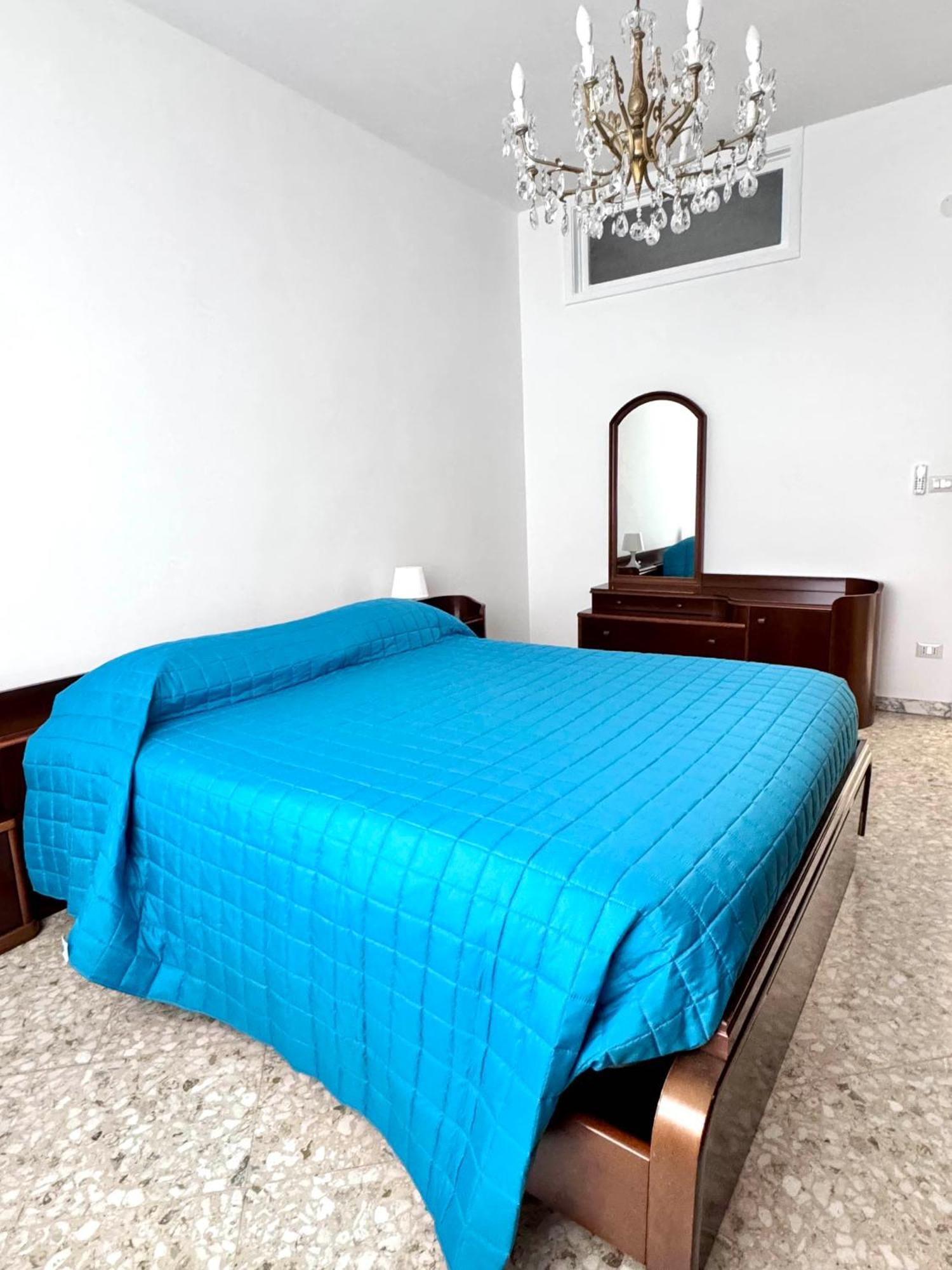 Aliste Apartment Brindisi Eksteriør billede