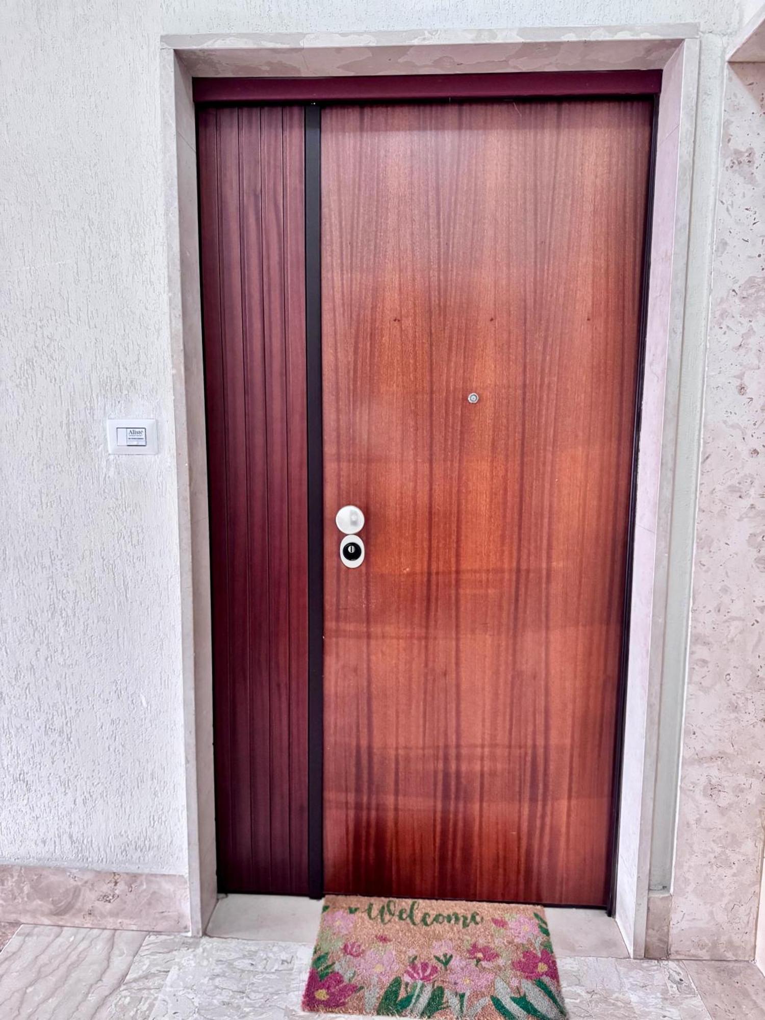 Aliste Apartment Brindisi Eksteriør billede