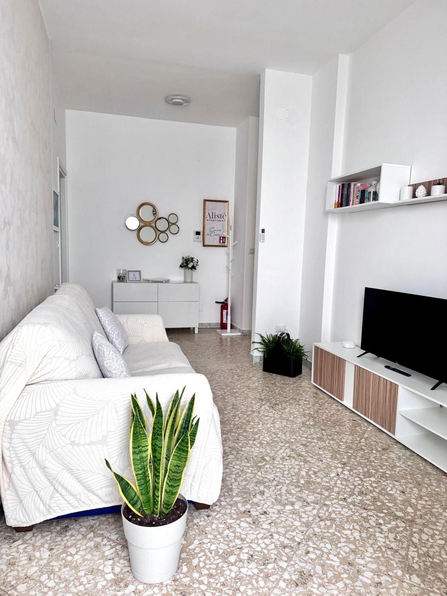 Aliste Apartment Brindisi Eksteriør billede