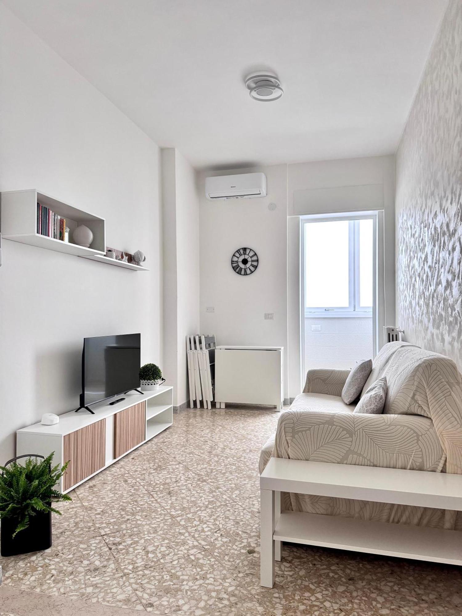 Aliste Apartment Brindisi Eksteriør billede